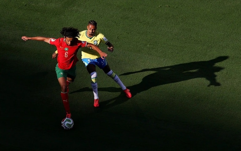 Ayyoub Bouaddi rực sáng ngày ra mắt World Cup 2026 khiến Casemiro hoàn toàn bị lu mờ
