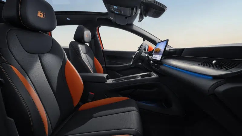 BYD Dolphin G DM-i 2026: Hatchback lai điện giá từ 522 triệu đồng khuấy đảo châu Âu