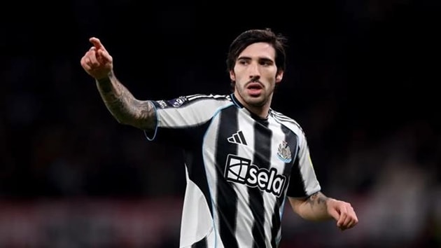 MU dẫn đầu cuộc đua Mateus Fernandes; Arsenal đại chiến Man City vì Sandro Tonali