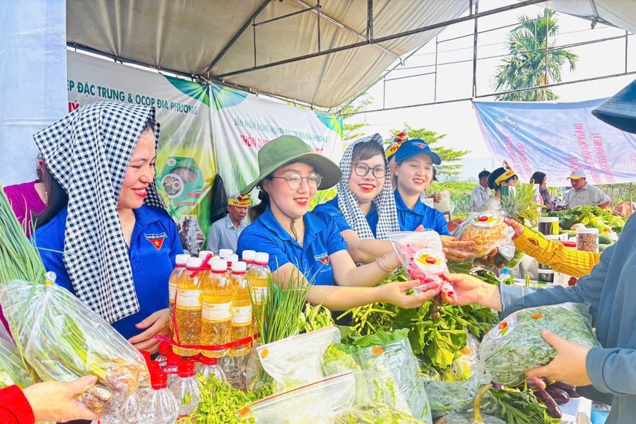 Phiên chợ nông sản sạch Hòa Vang