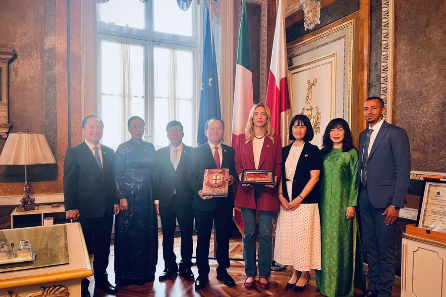 Đà Nẵng thúc đẩy hợp tác toàn diện với thành phố Genoa (Ý) về kinh tế biển và giáo dục