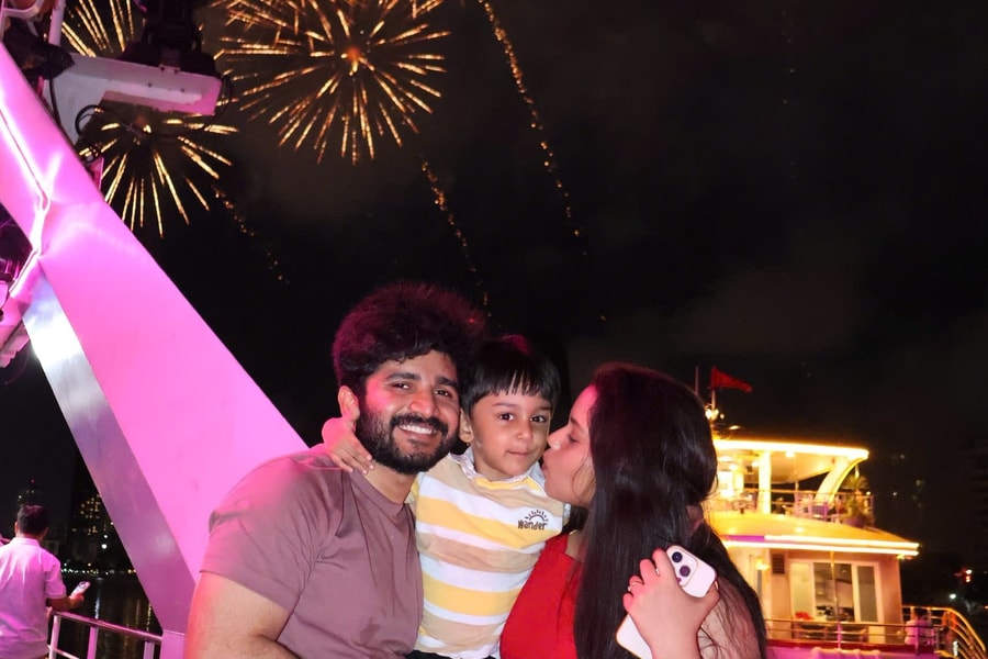 Watching fireworks from boats: Unique Han River experience