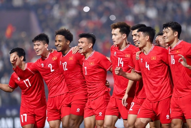 ĐT Việt Nam sở hữu dàn sao cao trên 1,80m khiến truyền thông Indonesia kinh ngạc
