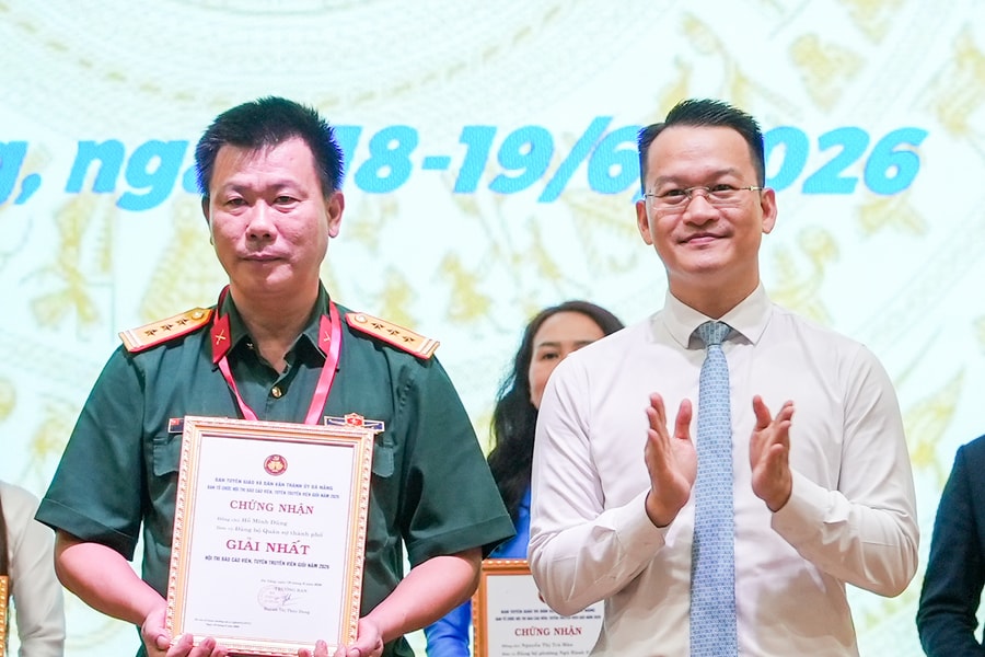 Thượng tá Hồ Minh Dũng đoạt giải Nhất hội thi Báo cáo viên, tuyên truyền viên giỏi thành phố