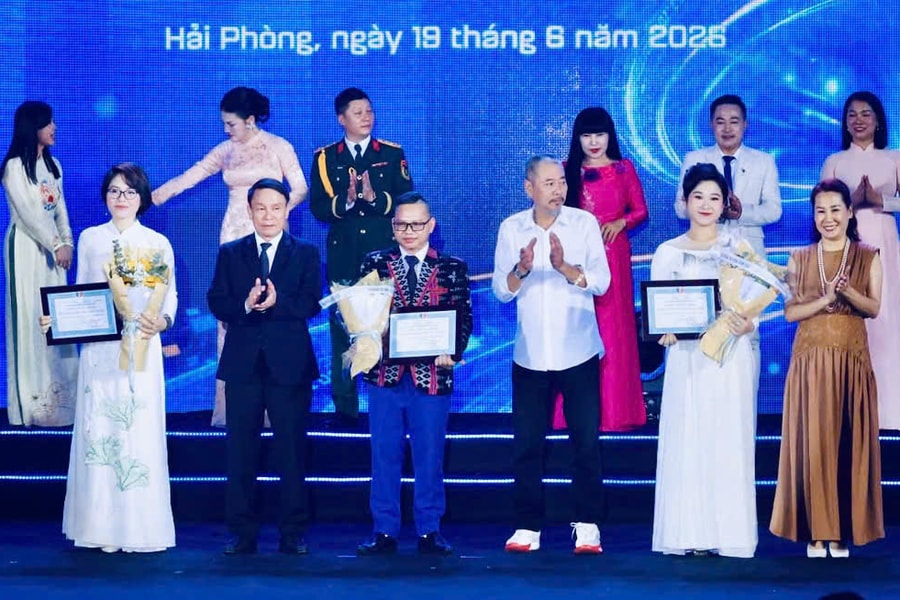 Nhà báo Alăng Ngước đoạt giải Ấn tượng tại cuộc thi Tiếng hát người làm báo mở rộng năm 2026