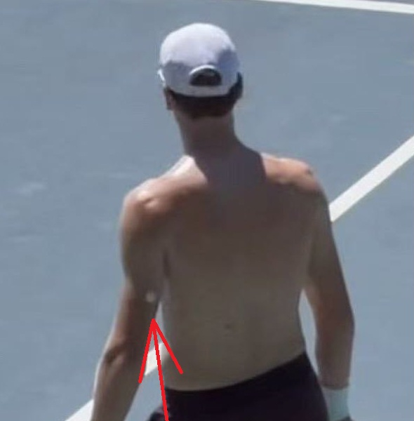 Jannik Sinner và vũ khí bí mật trên sân tập: Giải mã cơn khủng hoảng thể lực trước thềm Wimbledon 2026