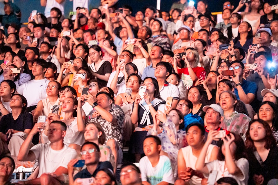 [VIDEO] DIFF 2026’s 4th night: Crowd amazed by Germany and Macau (China)’s fireworks spectacle