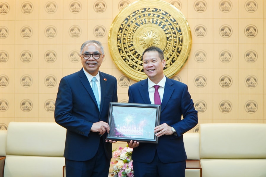 Chủ tịch UBND thành phố Đà Nẵng Nguyễn Mạnh Hùng tiếp Đại sứ Indonesia tại Việt Nam