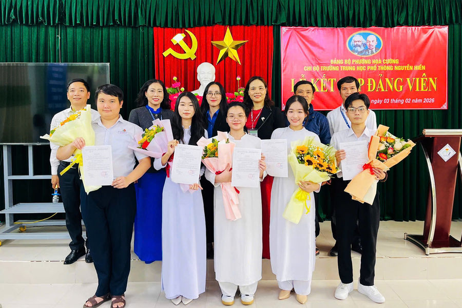 Nâng cao chất lượng sinh hoạt chi bộ trong trường học