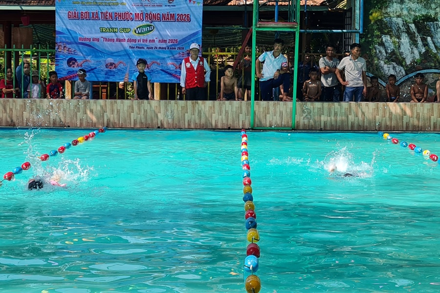 Hơn 80 học sinh tranh tài tại Giải bơi lội xã Tiên Phước mở rộng