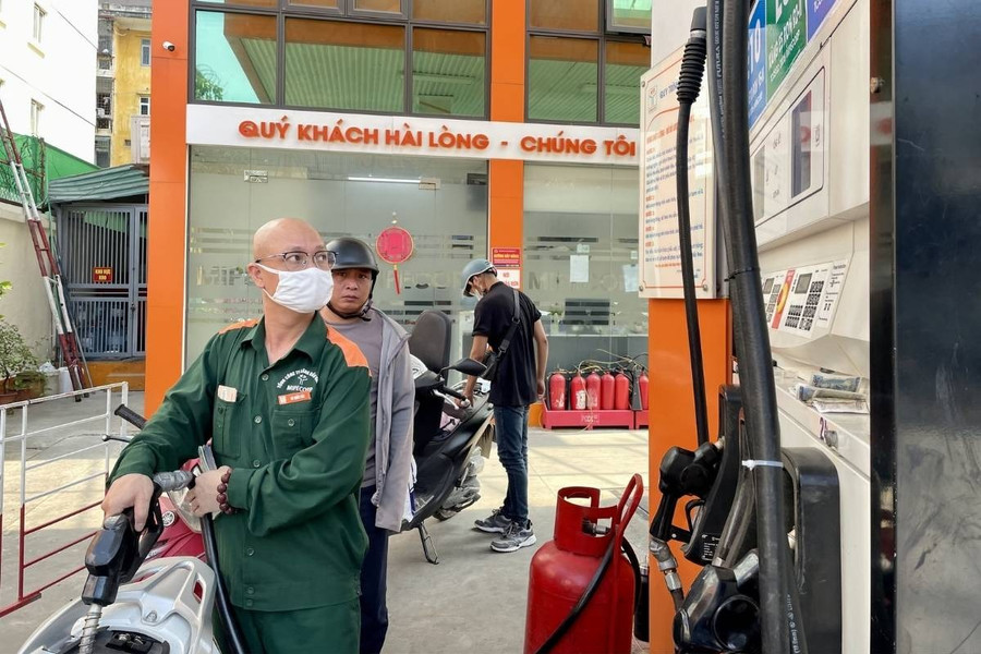 Giá xăng dầu hôm nay 25/6: GIANGNAMPETROL, Petrolimex, PVOIL Mipec