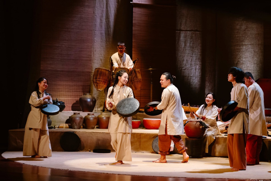 Thanh âm của “đất”