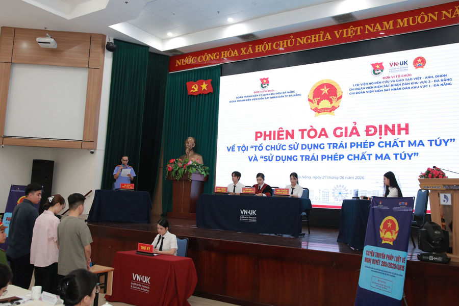 Tuyên truyền pháp luật cho hơn 200 sinh viên thông qua phiên tòa giả định