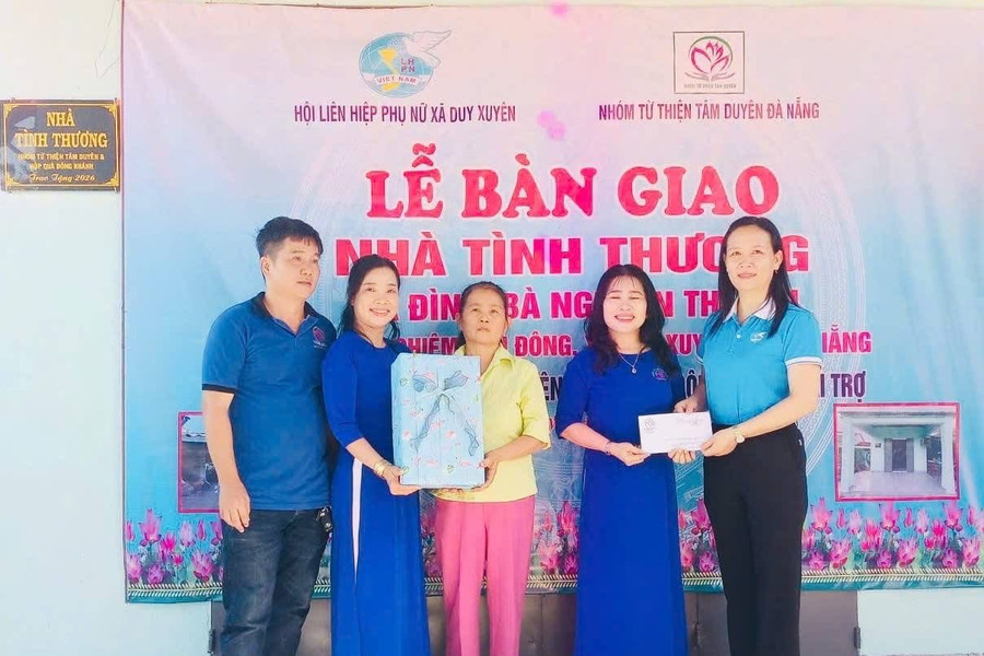 Xã Duy Xuyên trao “Mái ấm tình thương” cho phụ nữ có hoàn cảnh khó khăn