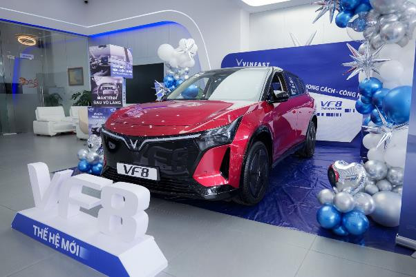 Khoang lái nâng cấp, “full ADAS”, VinFast VF 8 thế hệ mới hút khách cuối tháng 6