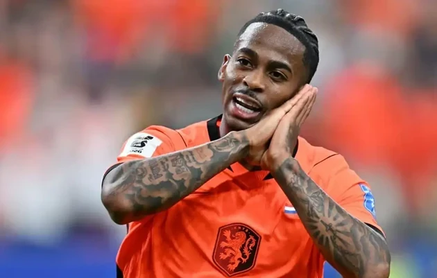 MU tiếp cận "mũi khoan" Crysencio Summerville: Thương vụ 50 triệu bảng chờ Rashford