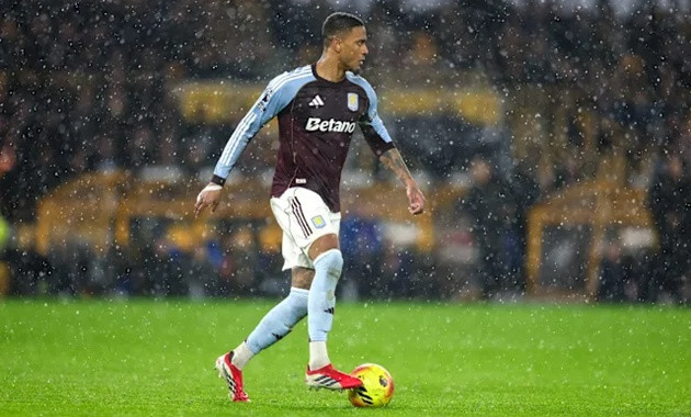 Arsenal sẵn sàng chi 60 triệu bảng chiêu mộ Ezri Konsa từ Aston Villa nhằm bảo vệ ngôi vương