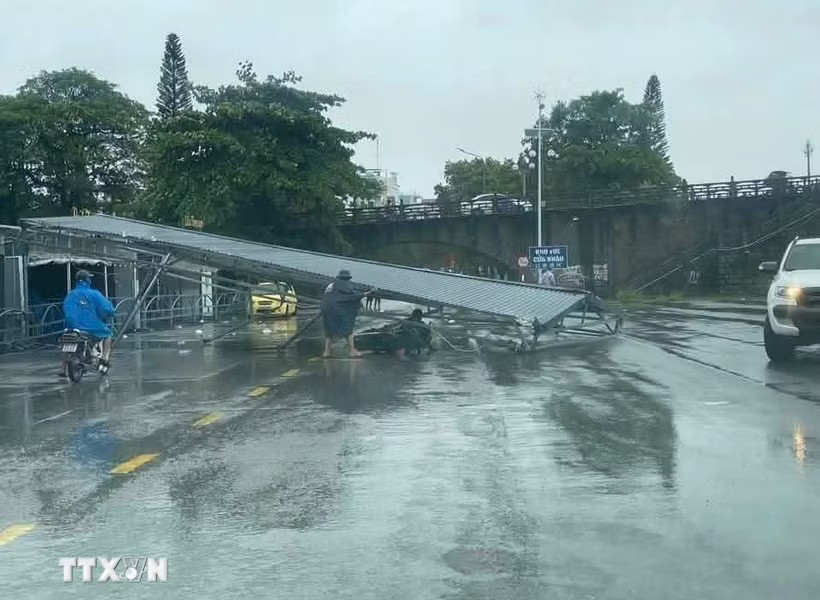 Bão số 1 suy yếu thành áp thấp nhiệt đới