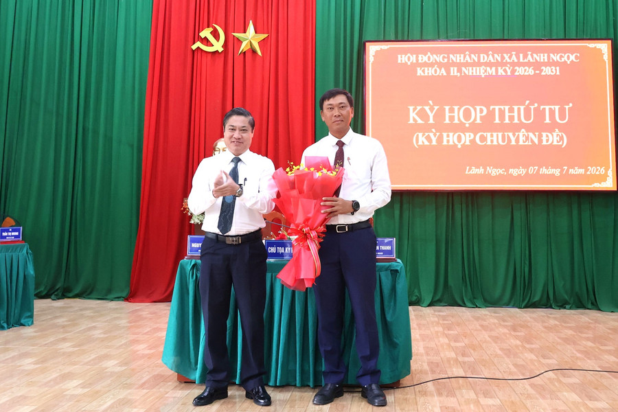 Ông Đinh Văn Vũ được bầu giữ chức Chủ tịch UBND xã Lãnh Ngọc