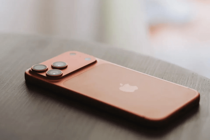 Bí mật sau viên pin iPhone 18 Pro Max: Vì sao Apple đứng ngoài cuộc đua 7.000 mAh?