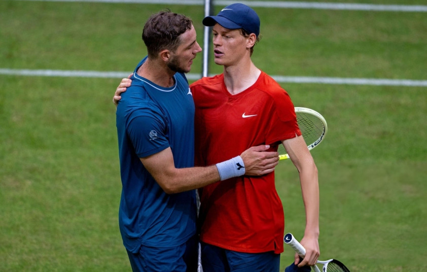 Bản lĩnh số 1 thế giới: Jannik Sinner hạ gục Jan-Lennard Struff, tiến vào bán kết Wimbledon 2026
