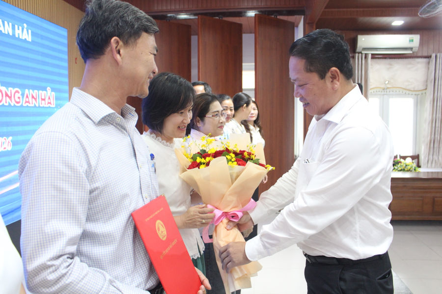 Gần 260 cán bộ, giáo viên tham gia Câu lạc bộ Ngoại ngữ phường An Hải