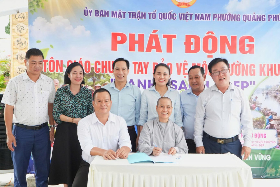 Tôn giáo chung tay bảo vệ môi trường - Khu dân cư xanh, sạch, đẹp