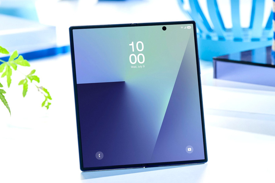 Samsung Galaxy Z Fold 8 Ultra lộ diện: Bước đột phá với màn hình gần như không nếp gấp