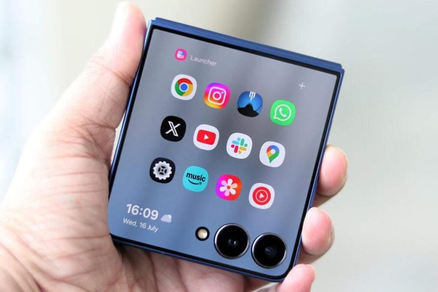 Samsung Galaxy Z Flip8: Bước ngoặt biến màn hình phụ thành smartphone thu nhỏ