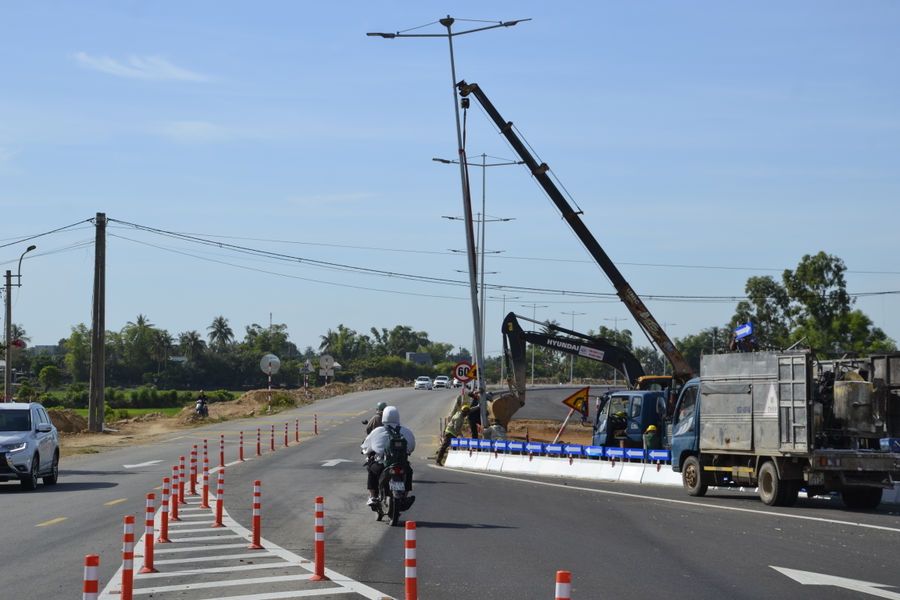 Khẩn trương giải phóng xong mặt bằng Dự án hoàn thiện đường ven biển 129