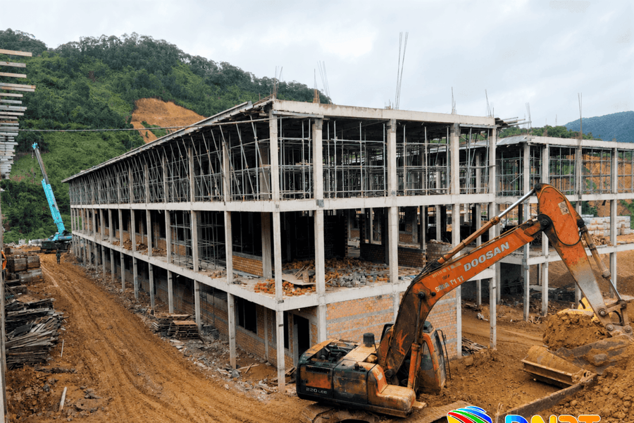 Khẩn trương đưa các trường nội trú liên cấp biên giới về đích