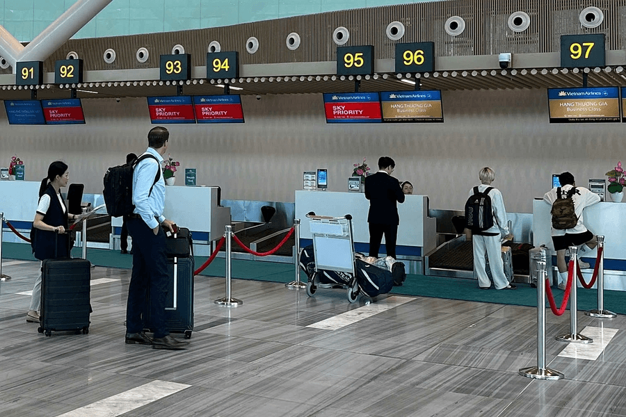 Vé máy bay Hà Nội - TP. Hồ Chí Minh giá ưu đãi: đặt nhanh cùng Traveloka