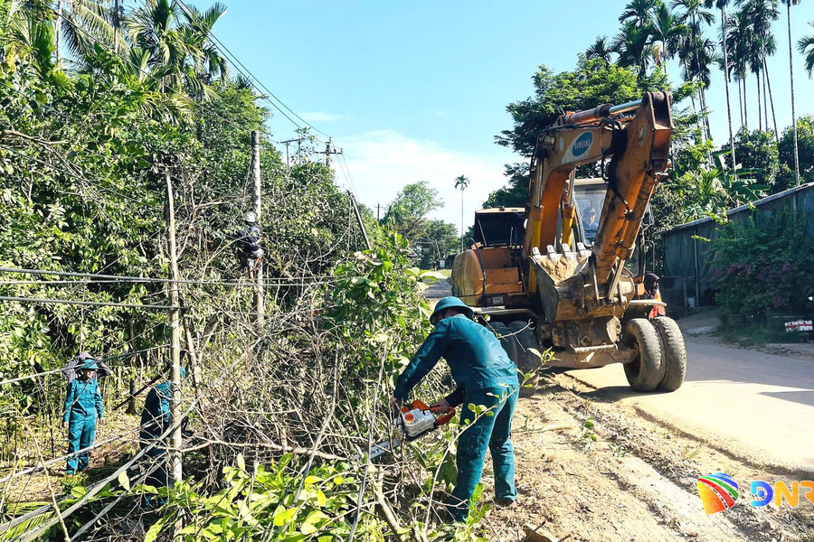 Thạnh Bình ra quân dọn mặt bằng thi công Dự án liên kết vùng miền Trung tỉnh Quảng Nam