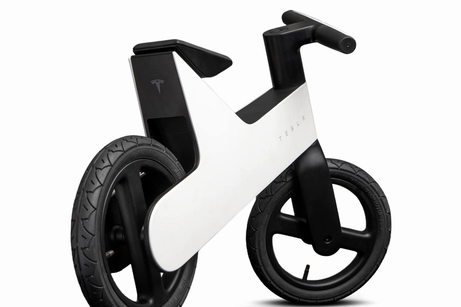 Tesla ra mắt xe thăng bằng Balance Bike: Chiến lược tiếp cận khách hàng nhí với giá 225 USD