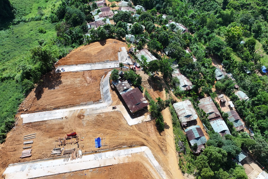 Sư đoàn 315 giúp dân Nam Trà My di dời đến nơi ở mới an toàn