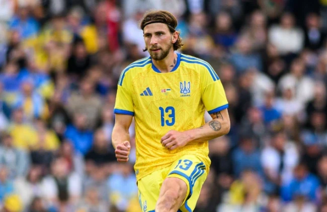 Liverpool nhắm Illia Zabarnyi: Tham vọng nâng tầm hàng thủ của Andoni Iraola