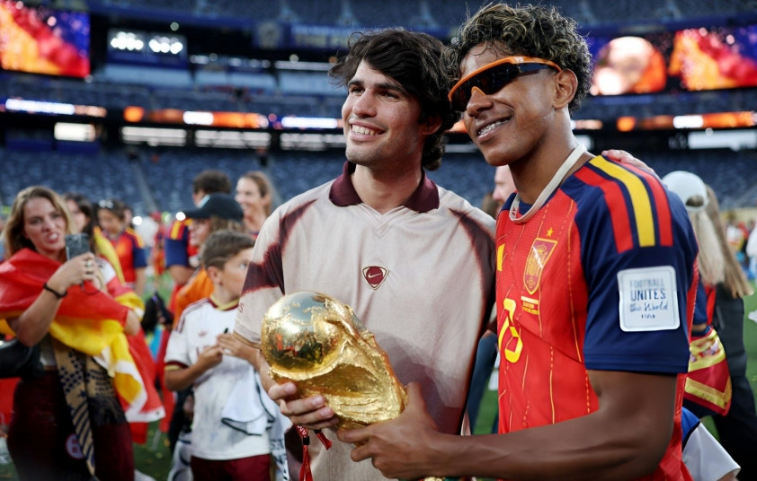 Carlos Alcaraz và Lamine Yamal: Khoảnh khắc biểu tượng của thể thao Tây Ban Nha tại chung kết World Cup 2026
