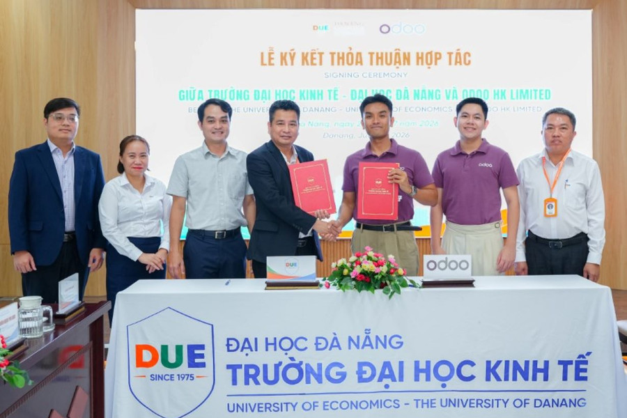 Hợp tác ứng dụng công nghệ quản trị doanh nghiệp trong đào tạo