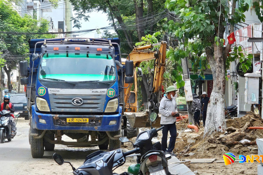 Nước rút thi công tuyến đường Lê Lợi, Phan Châu Trinh