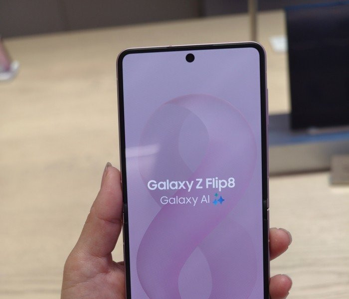 Galaxy Z Flip8: Đột phá thiết kế mỏng nhẹ nhất lịch sử cùng sức mạnh chip 2nm