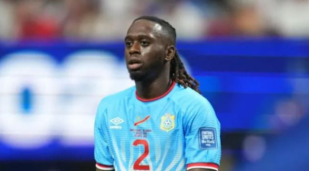 Arsenal đưa Aaron Wan-Bissaka vào tầm ngắm để giải bài toán khủng hoảng hàng thủ