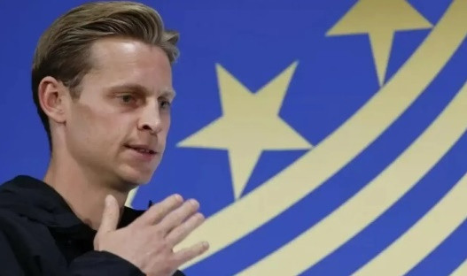 Frenkie de Jong làm rõ chấn thương nặng và đập tan nghi vấn về cam kết với Barcelona