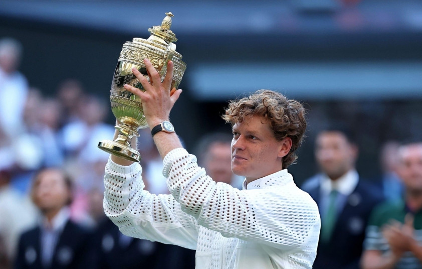 Jannik Sinner vô địch Wimbledon 2026: Mất gần nửa khoản thưởng kỷ lục vì luật thuế tại Anh