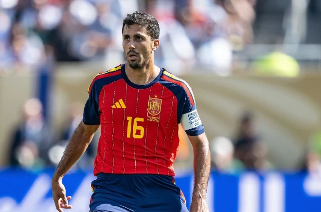 Tin chuyển nhượng 25/7: Real Madrid quyết thâu tóm Rodri, Man Utd chốt tương lai Bruno Fernandes