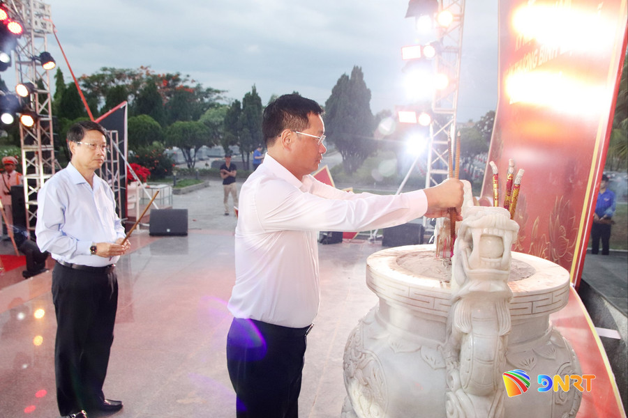 Đà Nẵng thắp nến tri ân các anh hùng liệt sĩ