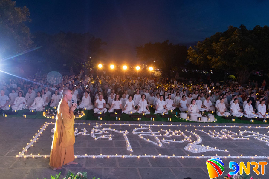 Hơn 500 người tham gia "Thiền để chạm tĩnh lặng" tại bán đảo Sơn Trà