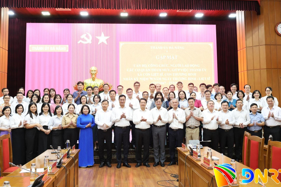 Thành ủy Đà Nẵng gặp mặt cán bộ, công chức, người lao động là con thương binh, liệt sĩ