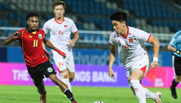 Tuyển Việt Nam đại thắng 7-0, truyền thông Hàn Quốc ngả mũ khen ngợi HLV Kim Sang Sik