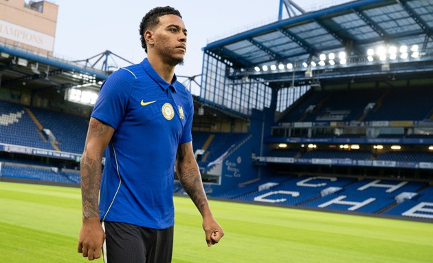 Chelsea va Real Madrid khuat dao thi truong voi hai cu lat keo 258 trieu euro