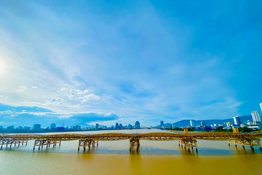 Phố - làng giữa mùa thu lịch sử